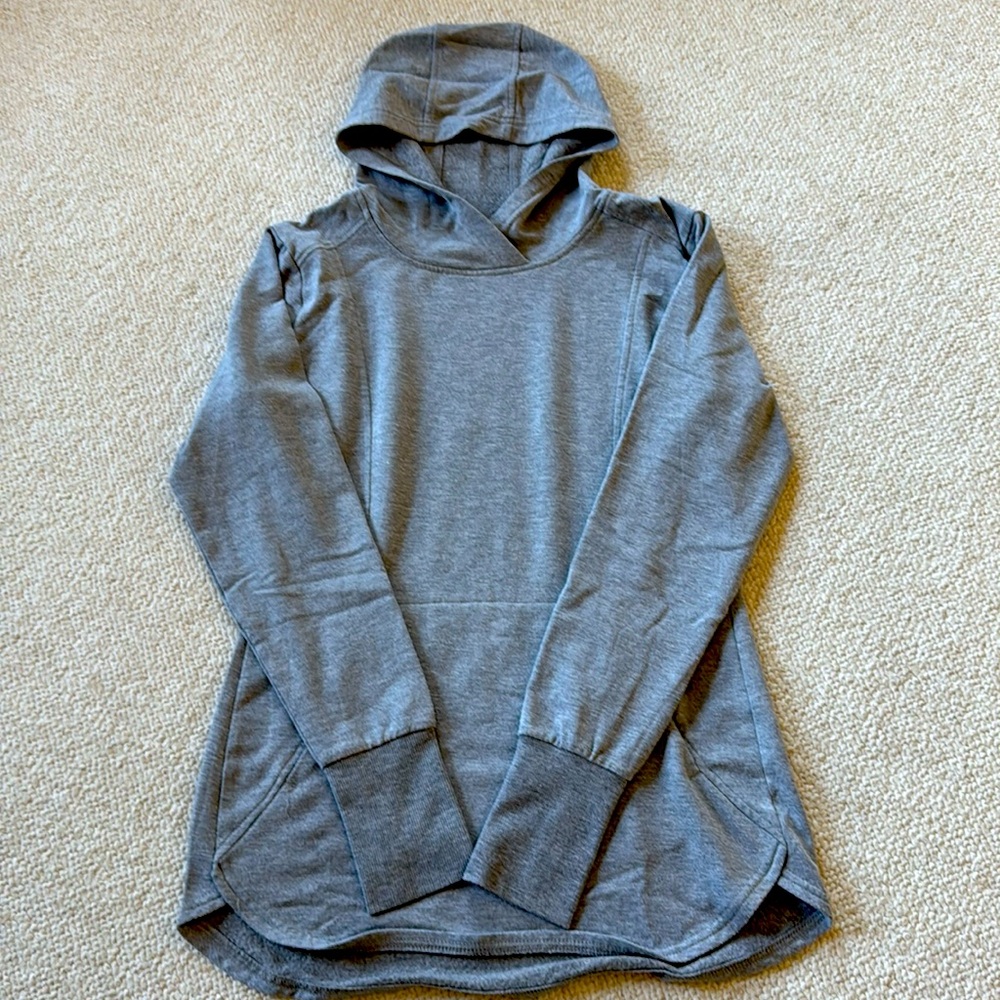 Rbx woman sweater size small